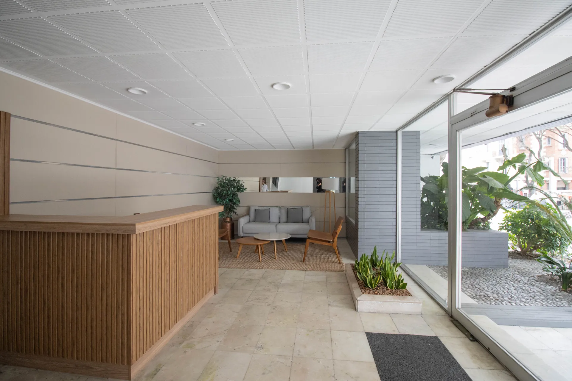 Venta de apartamento de 5 dormitorios, 3 baños en Punta Carretas U$D 530.000