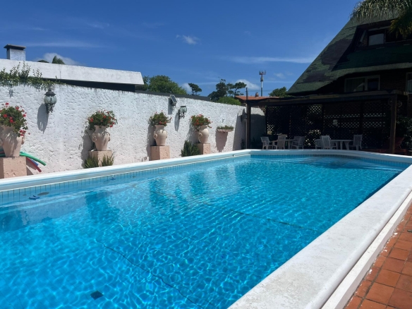 Casa en venta en Barrio Nuevo Cantegril. U$D 600.000
